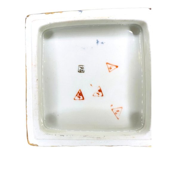 Qianlong Antique Enameled Porcelain Trinket Box Hand Painted Flower Scene - Picture 6 of 9